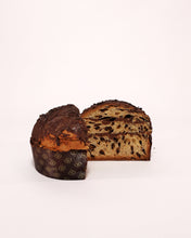 Charger l'image dans la galerie, Panettone al cioccolato e crema di nocciole
